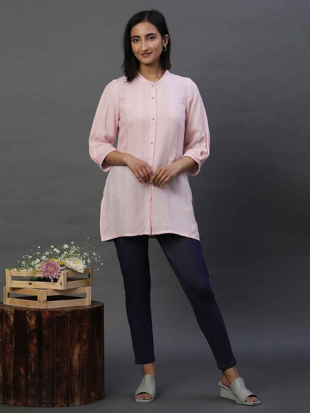 AURELIA Geometric Woven Design Mandarin Collar Straight Kurti