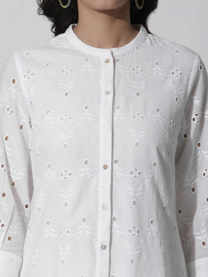 W White Floral Embroidered Cotton Kurta
