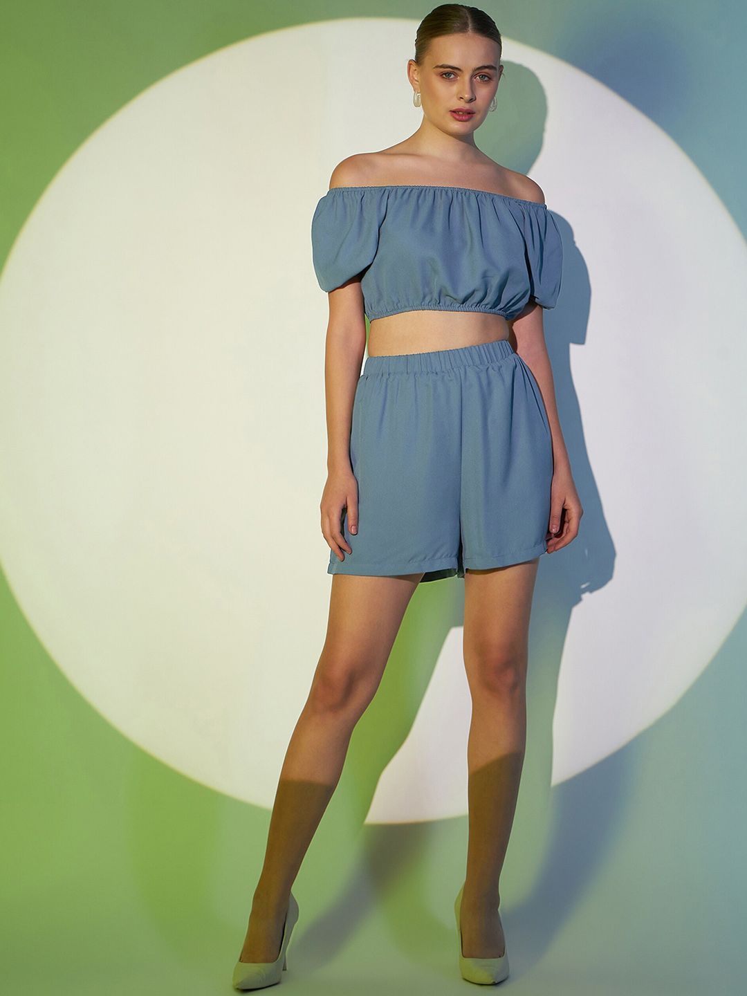 Berrylush Off-Shoulder Crop Top With Shorts