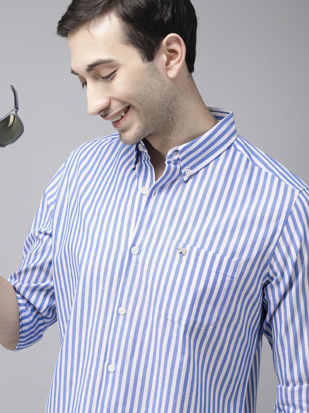 THE BEAR HOUSE Men Blue Slim Fit Bengal Stripes Casual Shirt