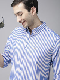 THE BEAR HOUSE Men Blue Slim Fit Bengal Stripes Casual Shirt