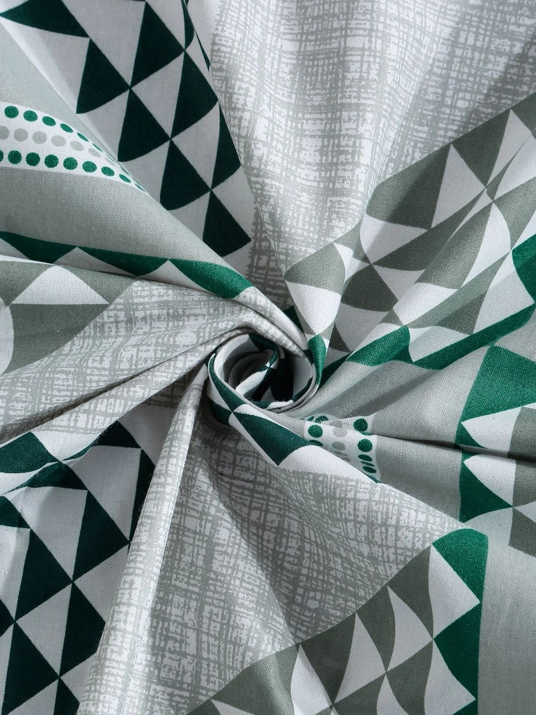 Myntra Elegant Homes Green Geometric 400 TC Single Bedsheet with 1 Pillow Covers