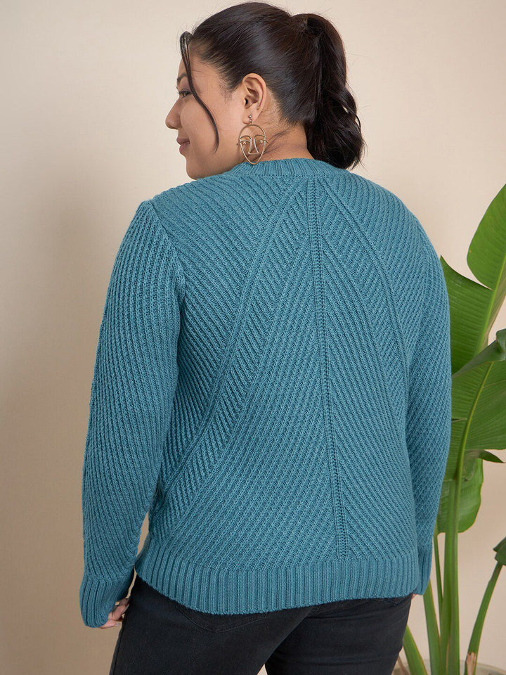 CURVY STREET Cable Knit Self Design Pullover Acrylic Sweater