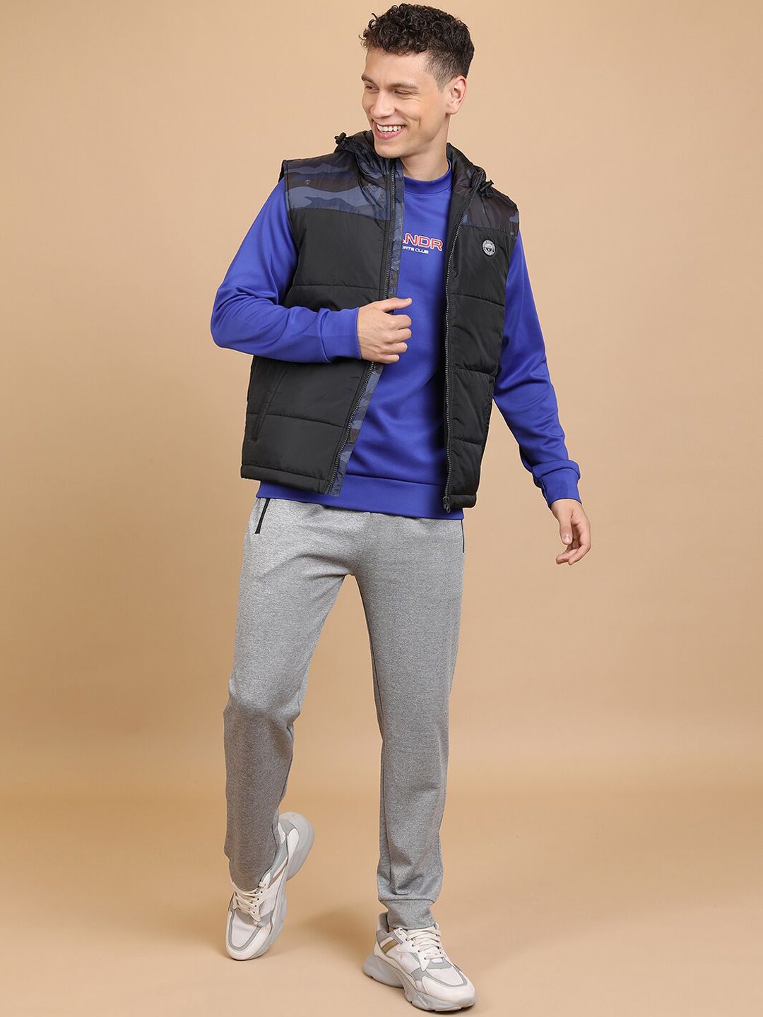 HIGHLANDER Colourblocked Hooded Neck Sleeveless Zip Detail Puffer Jacket
