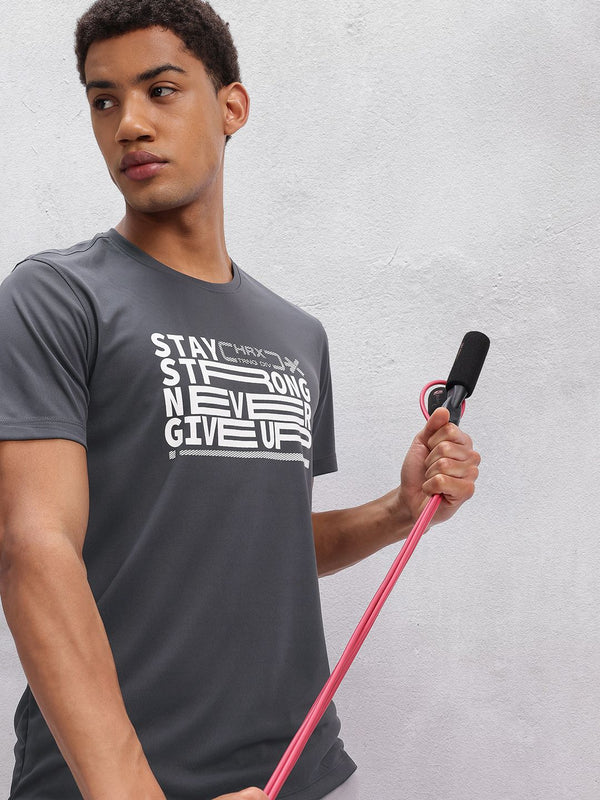 HRX oleh Hrithik Roshan Typography Print T-Shirt Latihan Rapid-Dry
