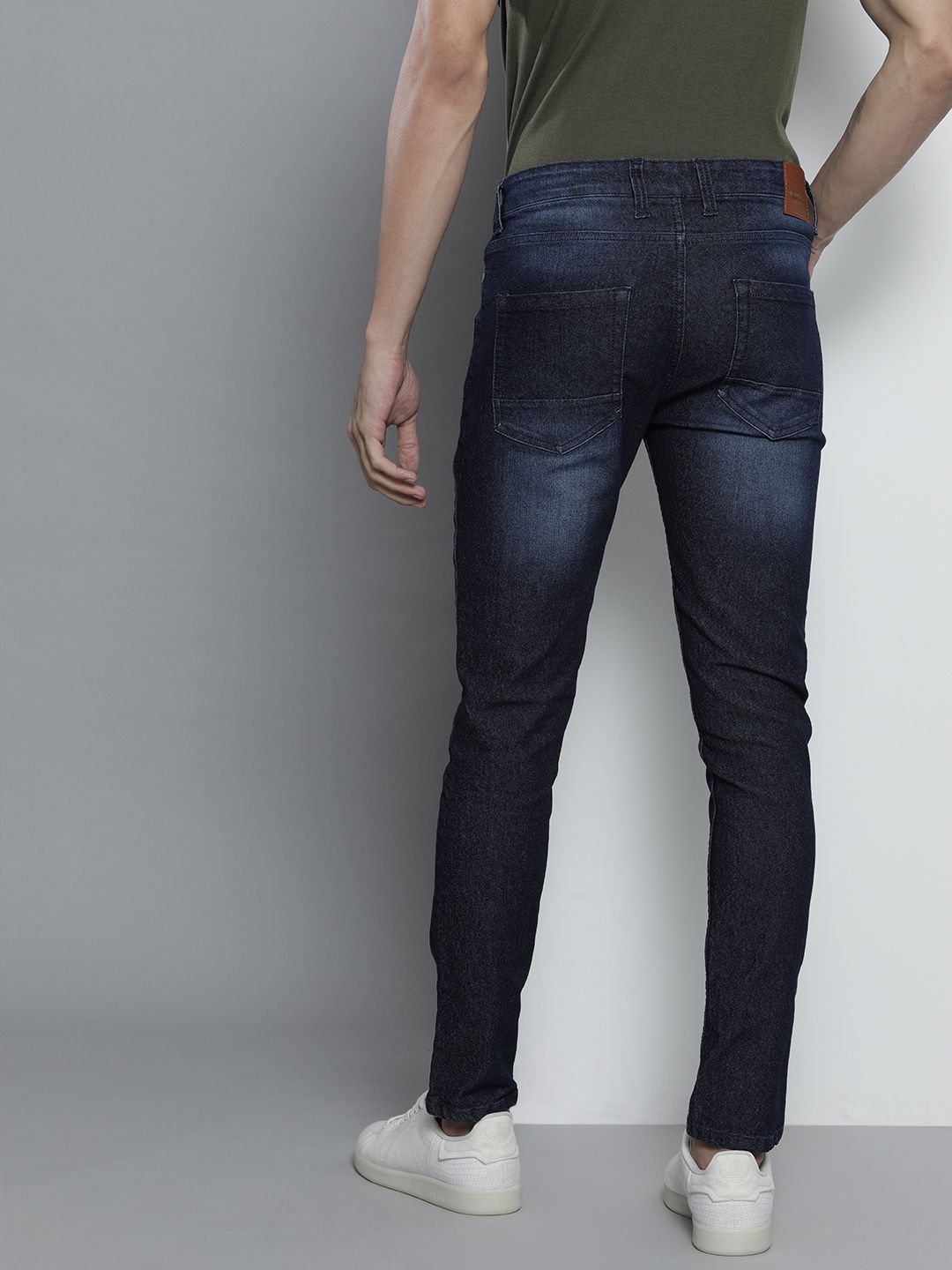 The Indian Garage Co Men Blue Slim Fit Light Fade Stretchable Jeans