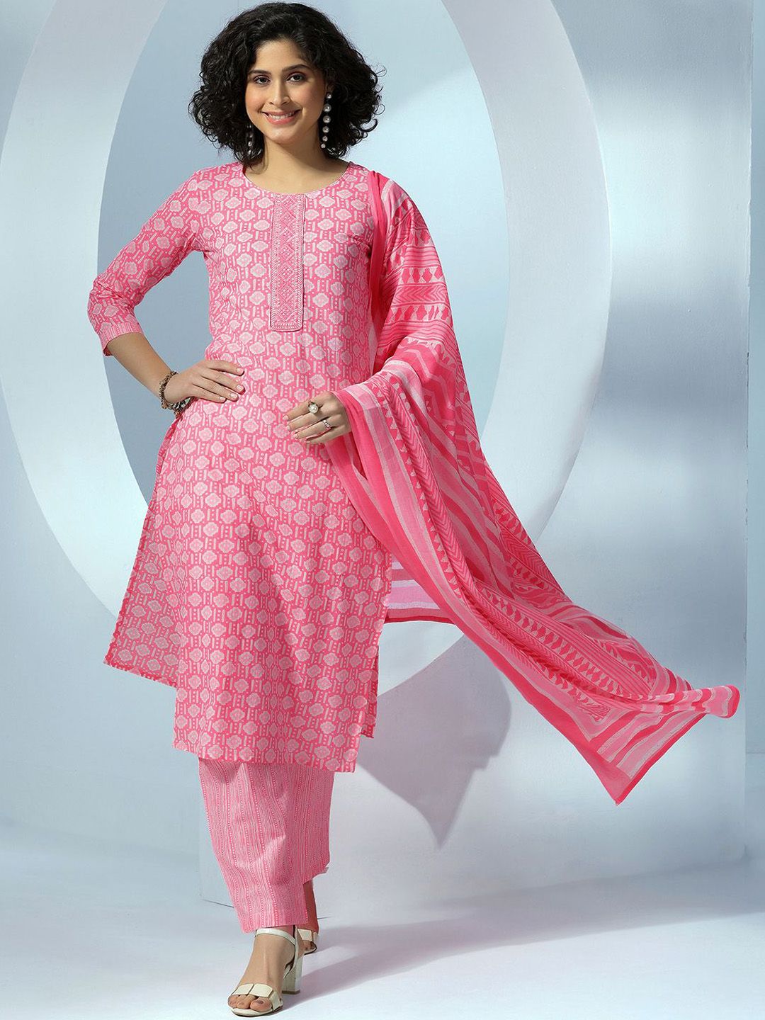 Libas Women Ethnic Motifs Printed Pure Cotton Kurta with Trousers & Dupatta