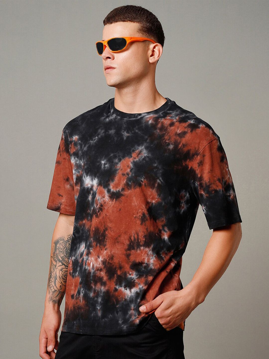 Bewakoof Tie and Dye Printed Drop-Shoulder Pure Cotton Oversized T-shirt