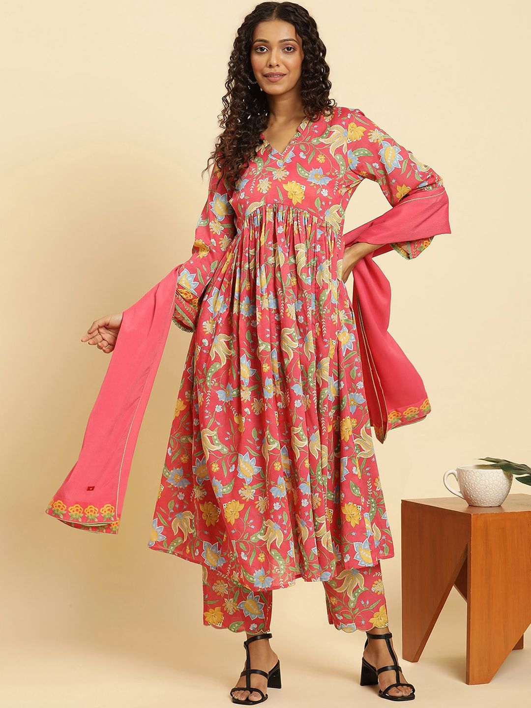 W Floral Printed Regular Pure Cotton Kurta With Trousers & Dupatta