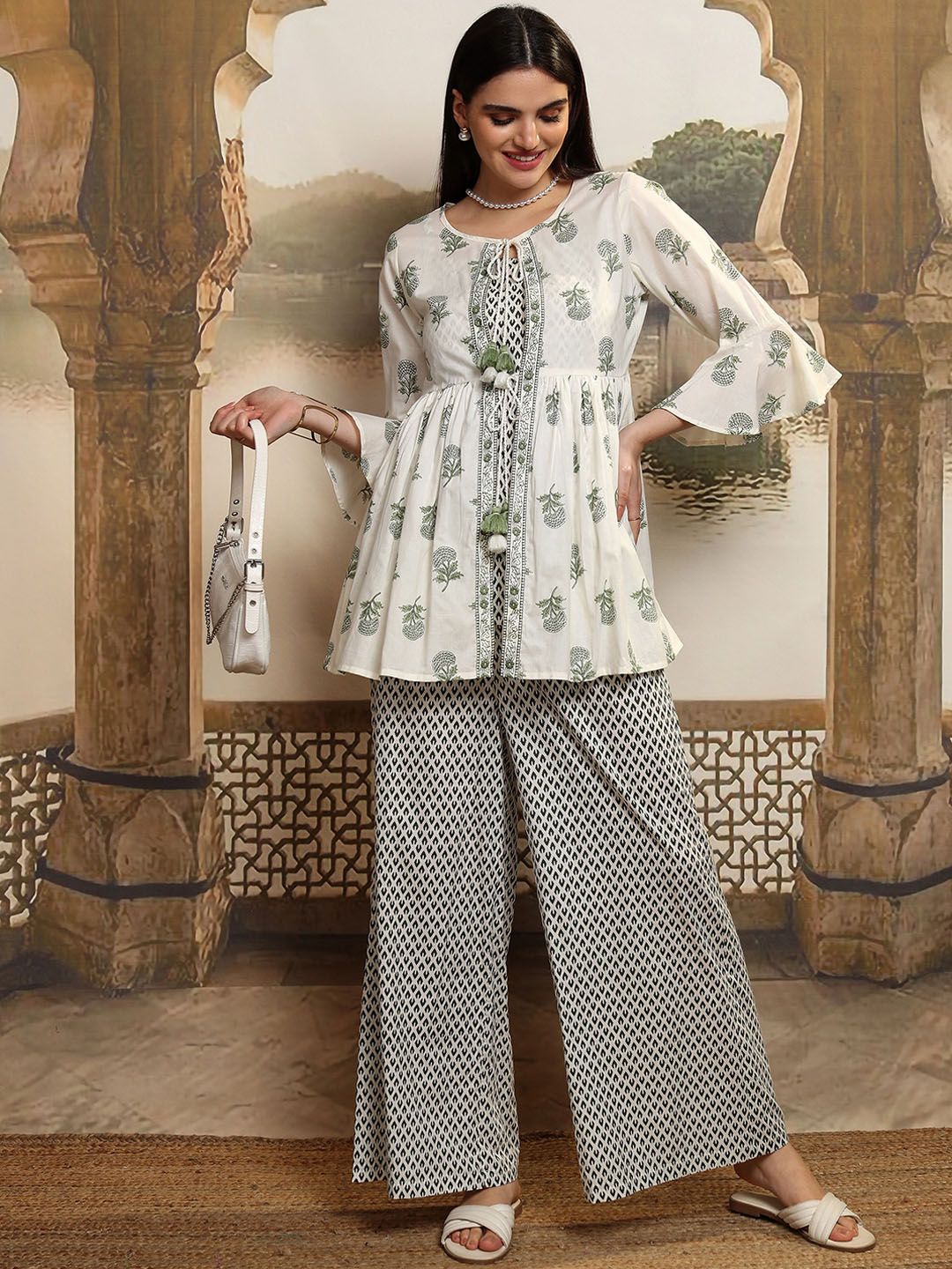 Vishudh Printed  Co Ord Set Tunic Outer Jacket  Top With Flared Trouser
