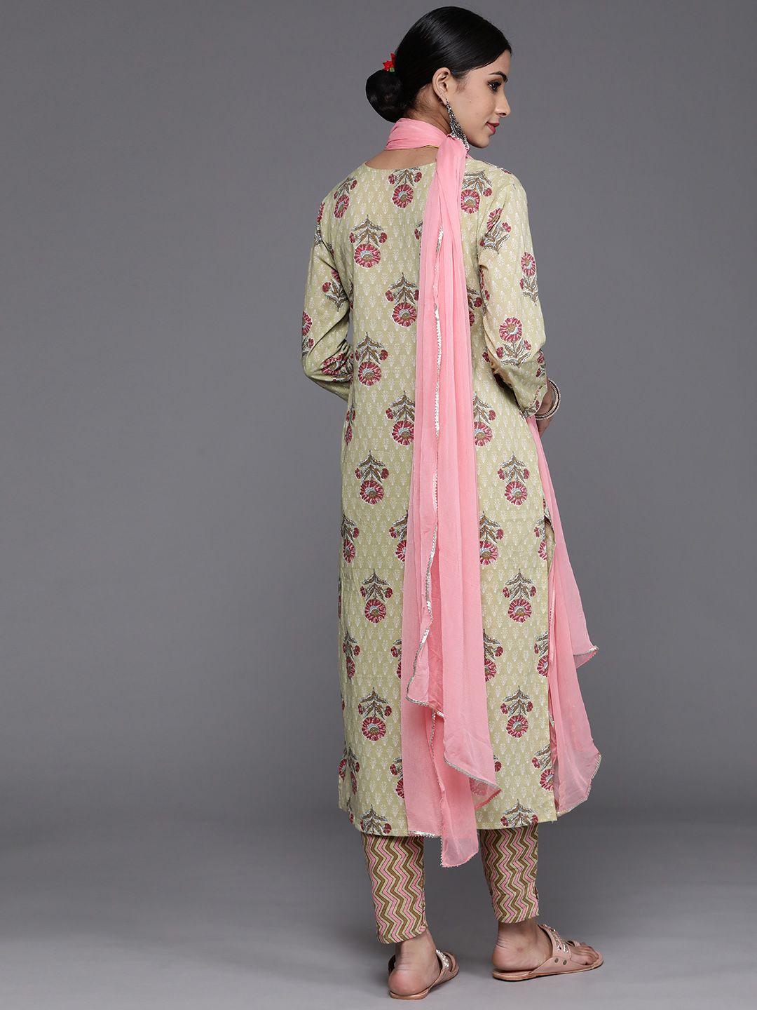 Varanga Women Green & Pink Floral Printed Pure Cotton Kurta with Trousers & Dupatta