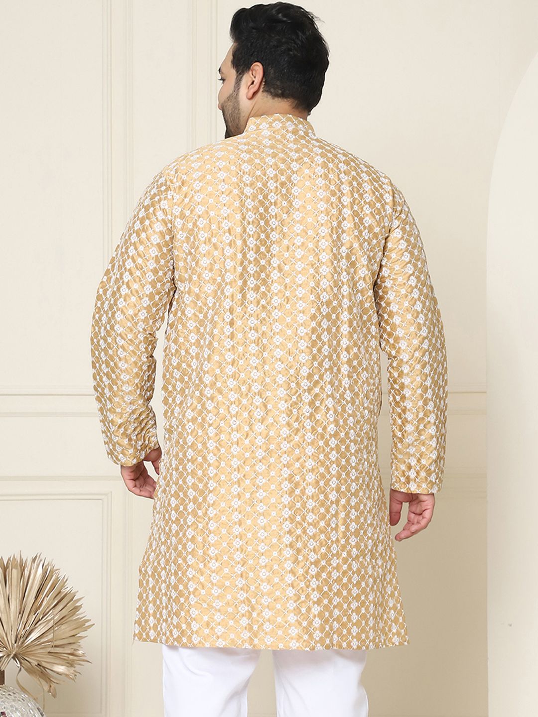 SOJANYA PLUS Lelaki Kurta Sulam Chikankari Emas & Putih