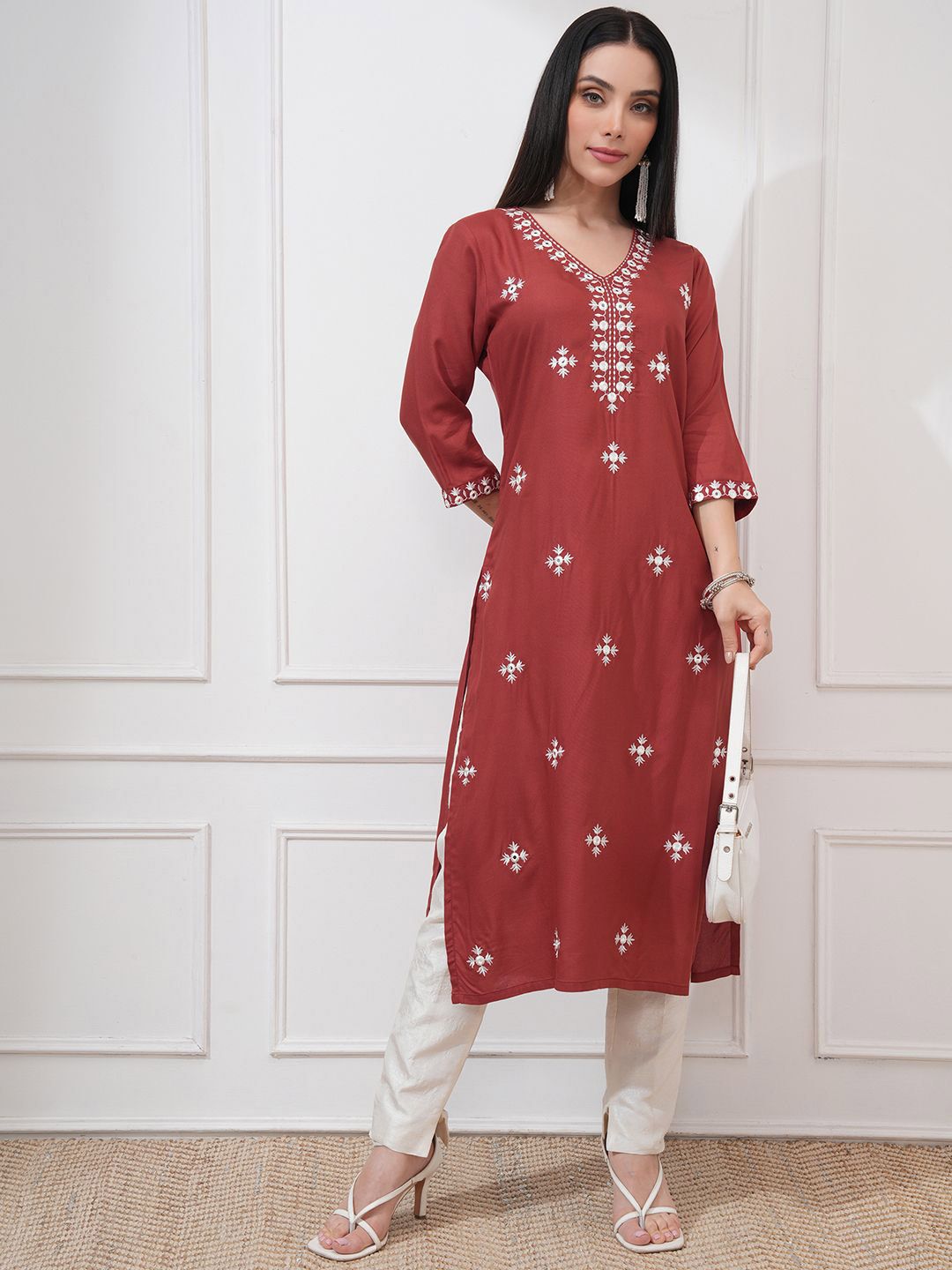 Vishudh Women Straight V Neck Kurta