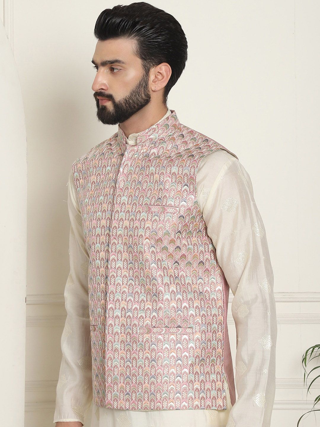 SOJANYA Jaket Tenun Nehru Bersulam