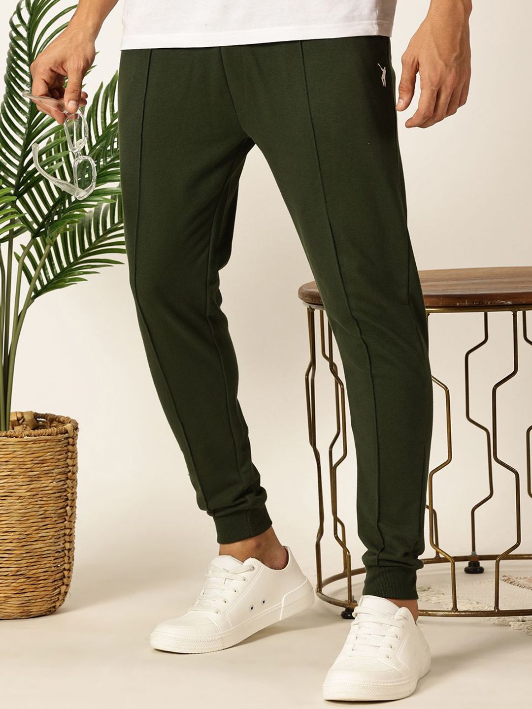 Thomas Scott Men Slim-Fit Mid Rise Joggers