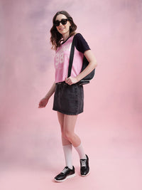 T-shirt bercetak varsity dressberry