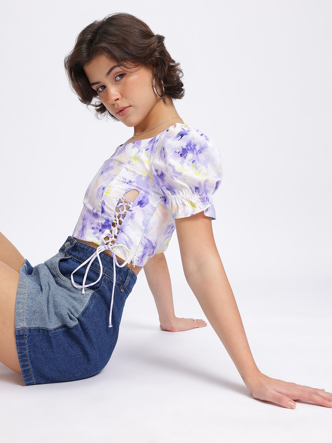 DressBerry Floral Lace Up Detail Crop Top