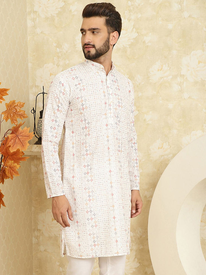 SOJANYA Men White Floral Embroidered Thread Work Kurta