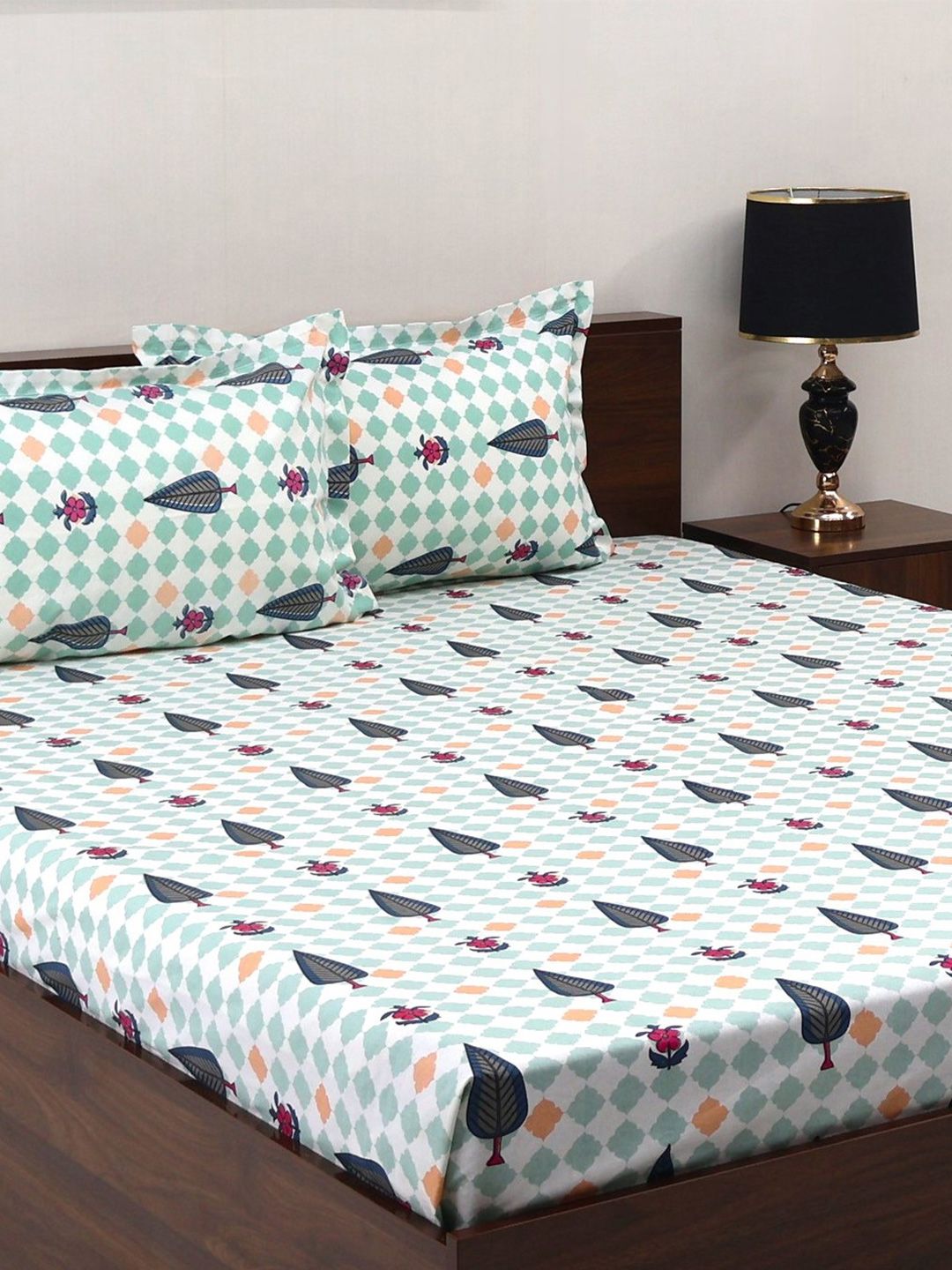 BOMBAY DYEING Cardinal Blue Floral 120 TC Cotton Queen Bedsheet Set-2.24 m X 2.54 m