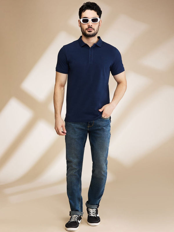 Menjadi T-shirt kolar polo lelaki manusia