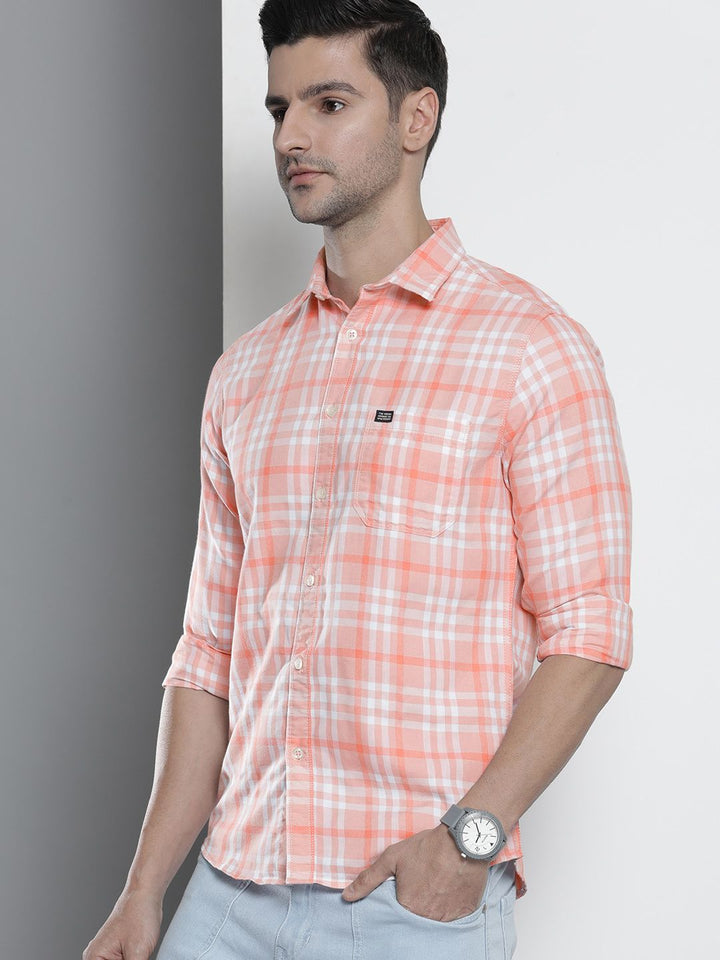 The Indian Garage Co Men Peach-Coloured & White Comfort Fit Checked Casual Shirt