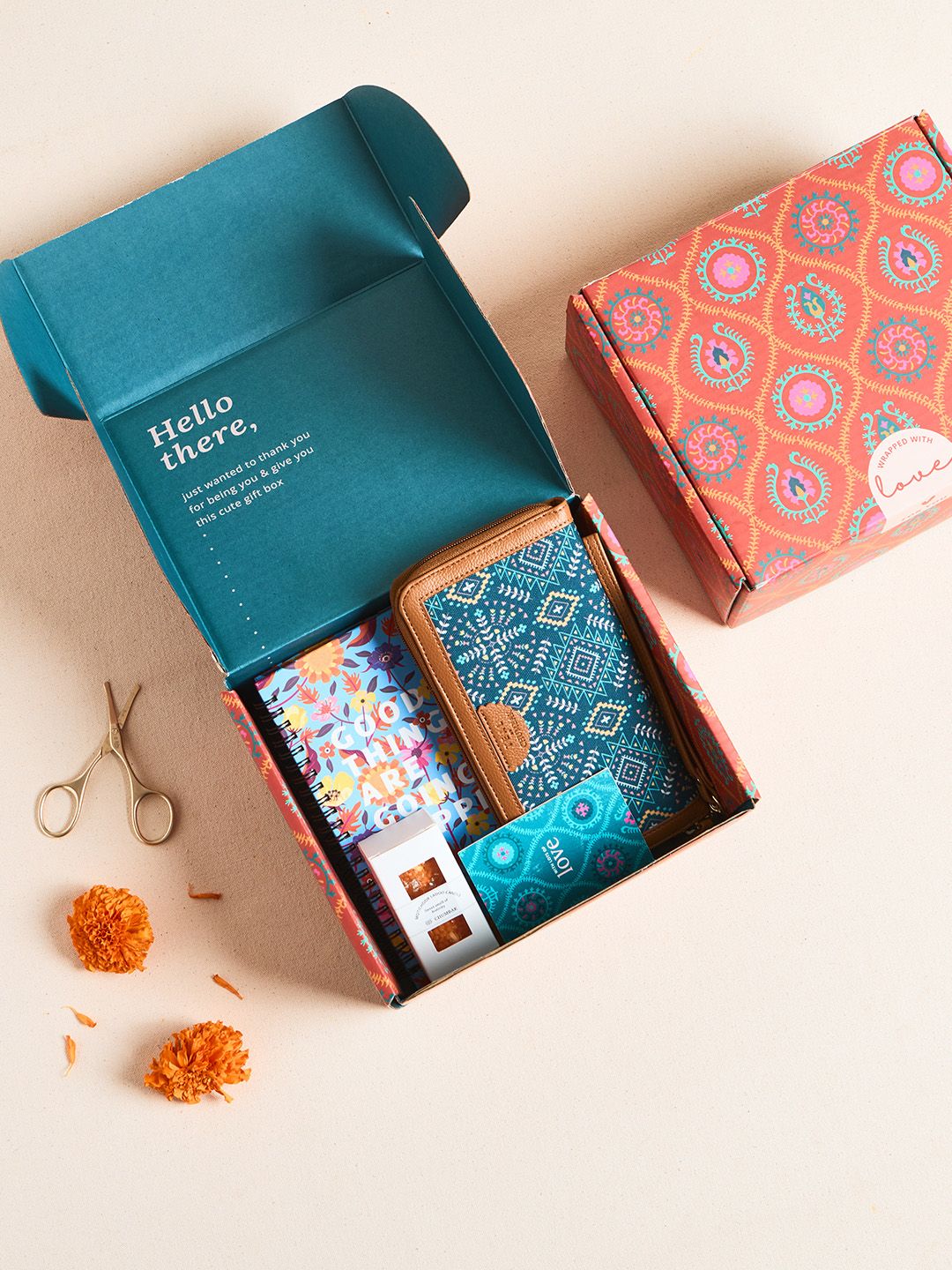Chumbak Wallet Notebook Candles & Card Gift Set