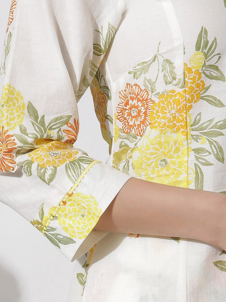 W Floral Printed Regular Thread Work Pure Cotton Kurta with Trousers & Dupatta