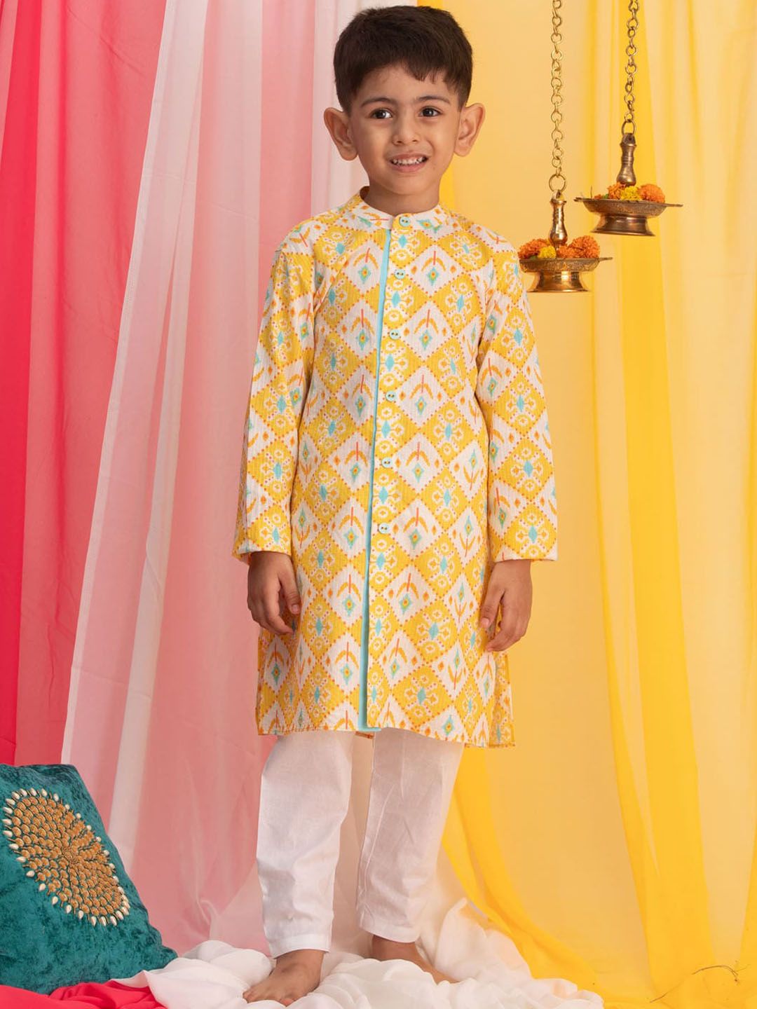 VASTRAMAY Boys Ethnic Motifs Printed Regular Ikat Kurta With Pyjamas