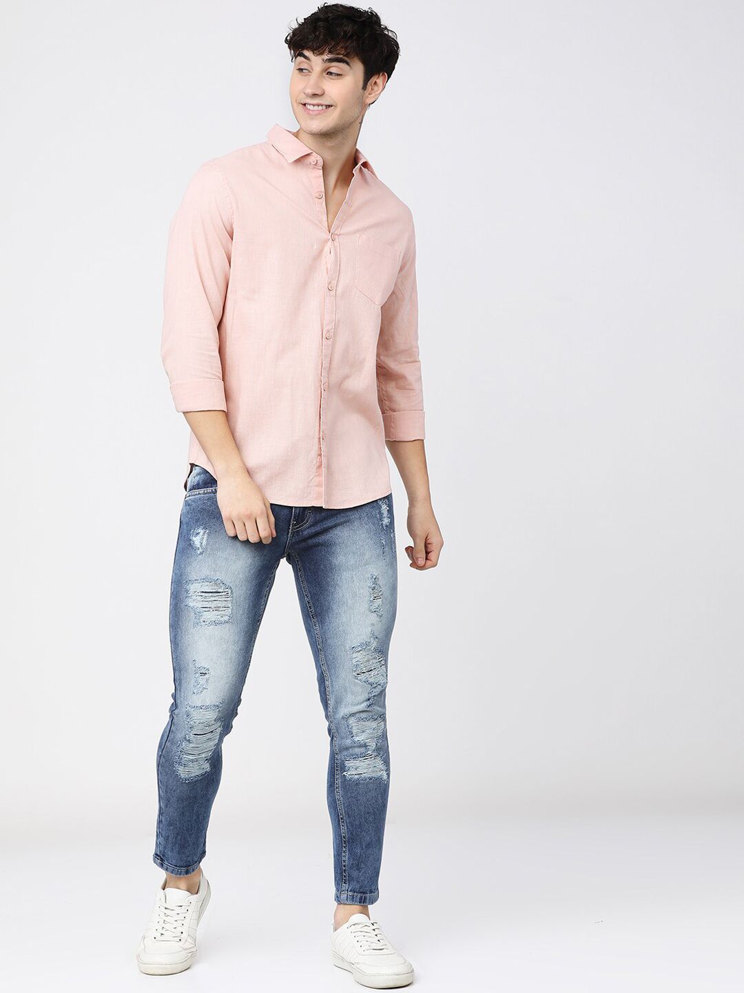 Highlander Men Biru Tapered Fit L sedikit Terlindung Berat Pudar