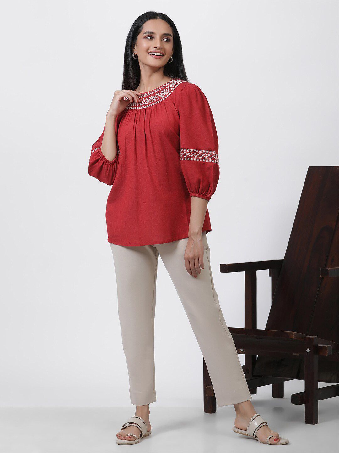 W Embroidered Puffed Sleeves Top