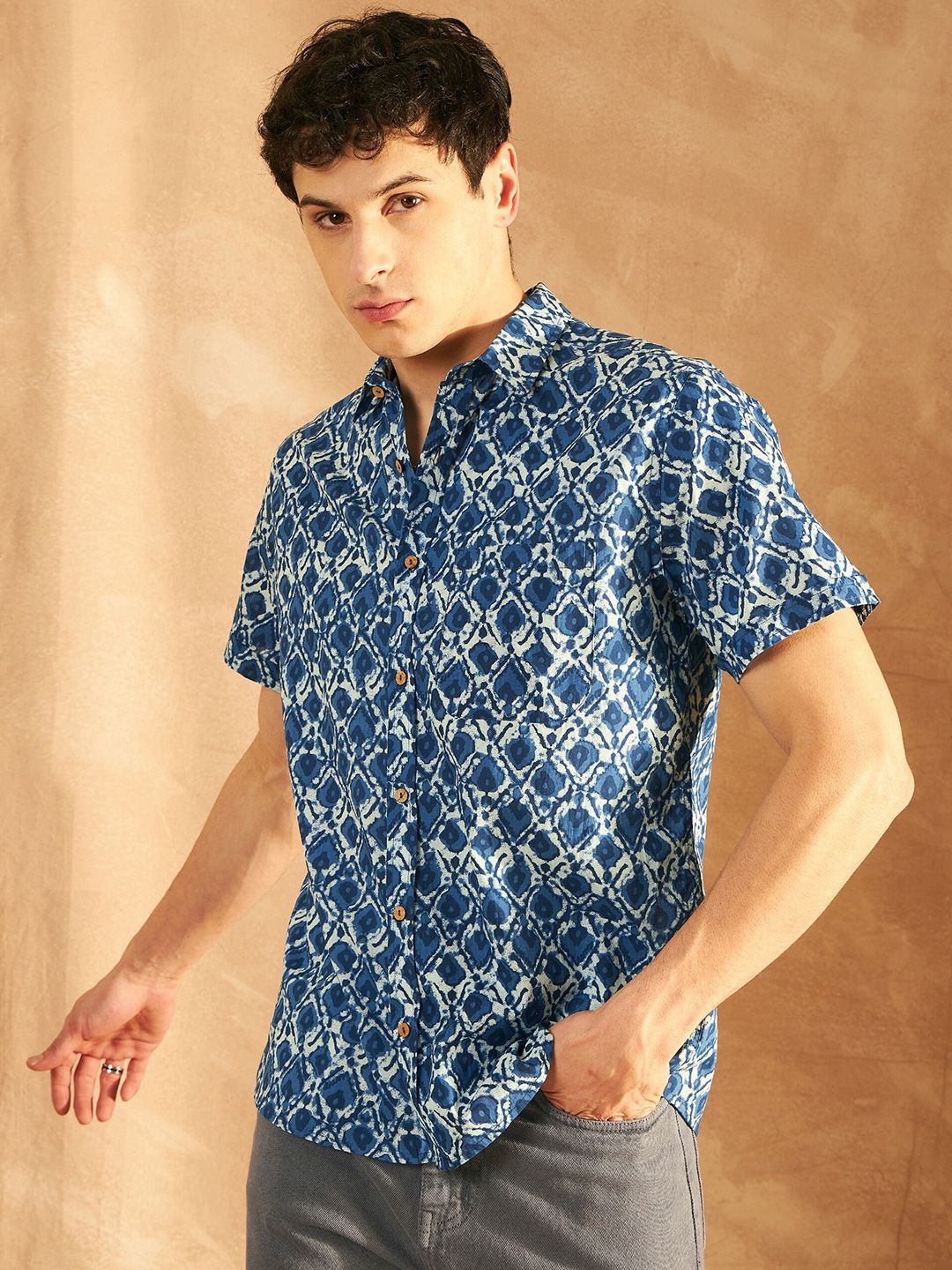 DENNISON Smart Printed Spread Collar Short Sleeves Cotton Lightweight Shirt