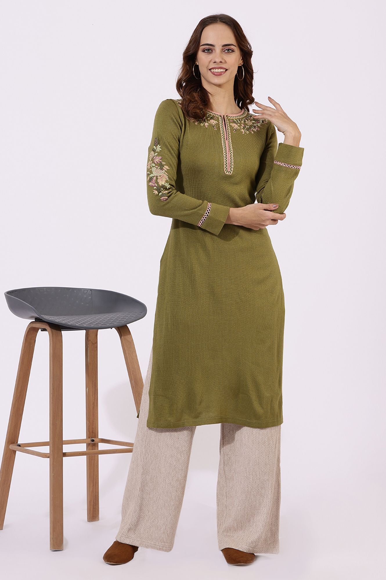 W Floral Embroidered Round Neck Straight Kurta