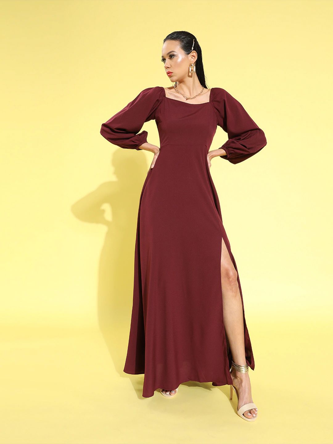 Berrylush Maroon Solid Puff Sleeves Dress