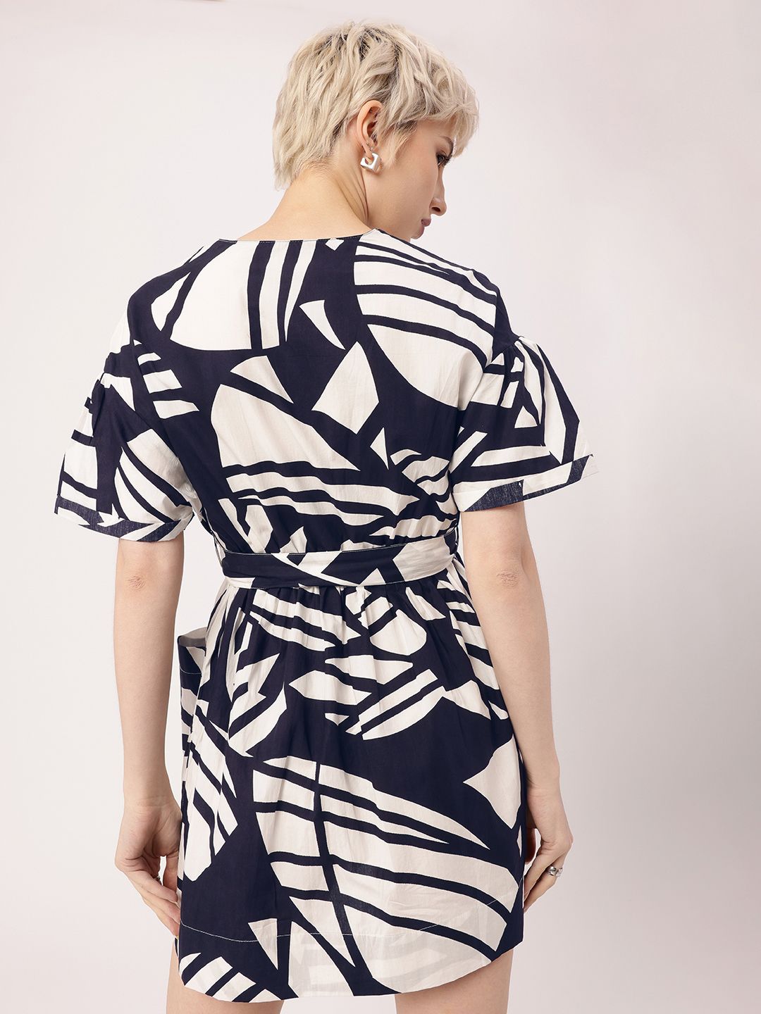 DressBerry Pockets A-Line Mini Dress With Fabric Belt