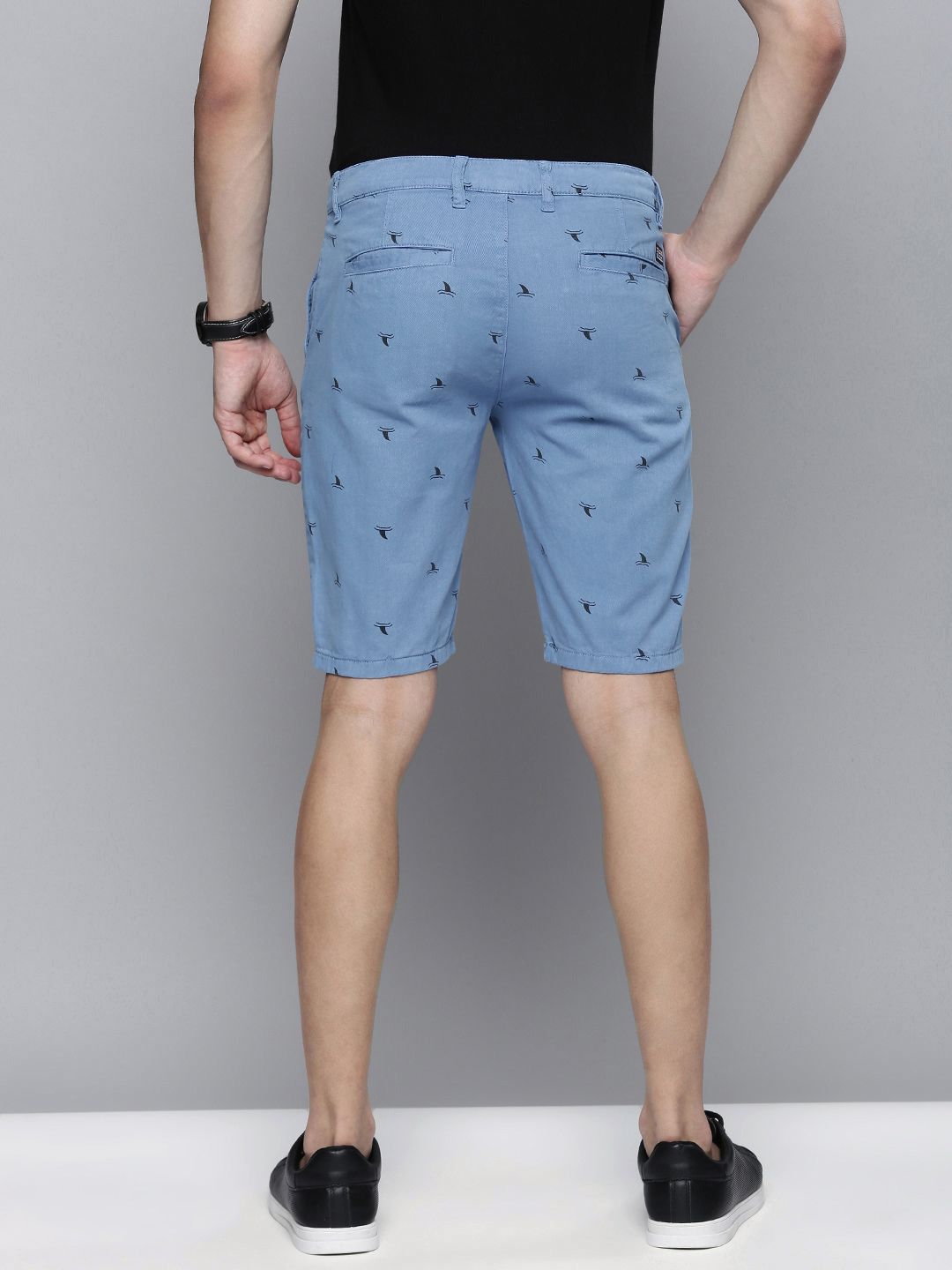 The Indian Garage Co Men Blue Conversational Printed Slim Fit Regular Shorts