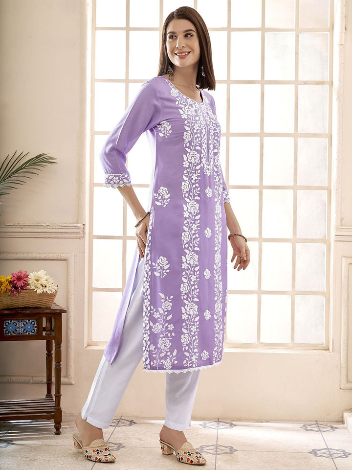 Anouk Floral Embroidered Round Neck Chikankari Straight Kurta