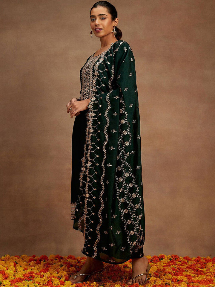Libas Floral Yoke Design Sequinned kurta dengan seluar & dupatta