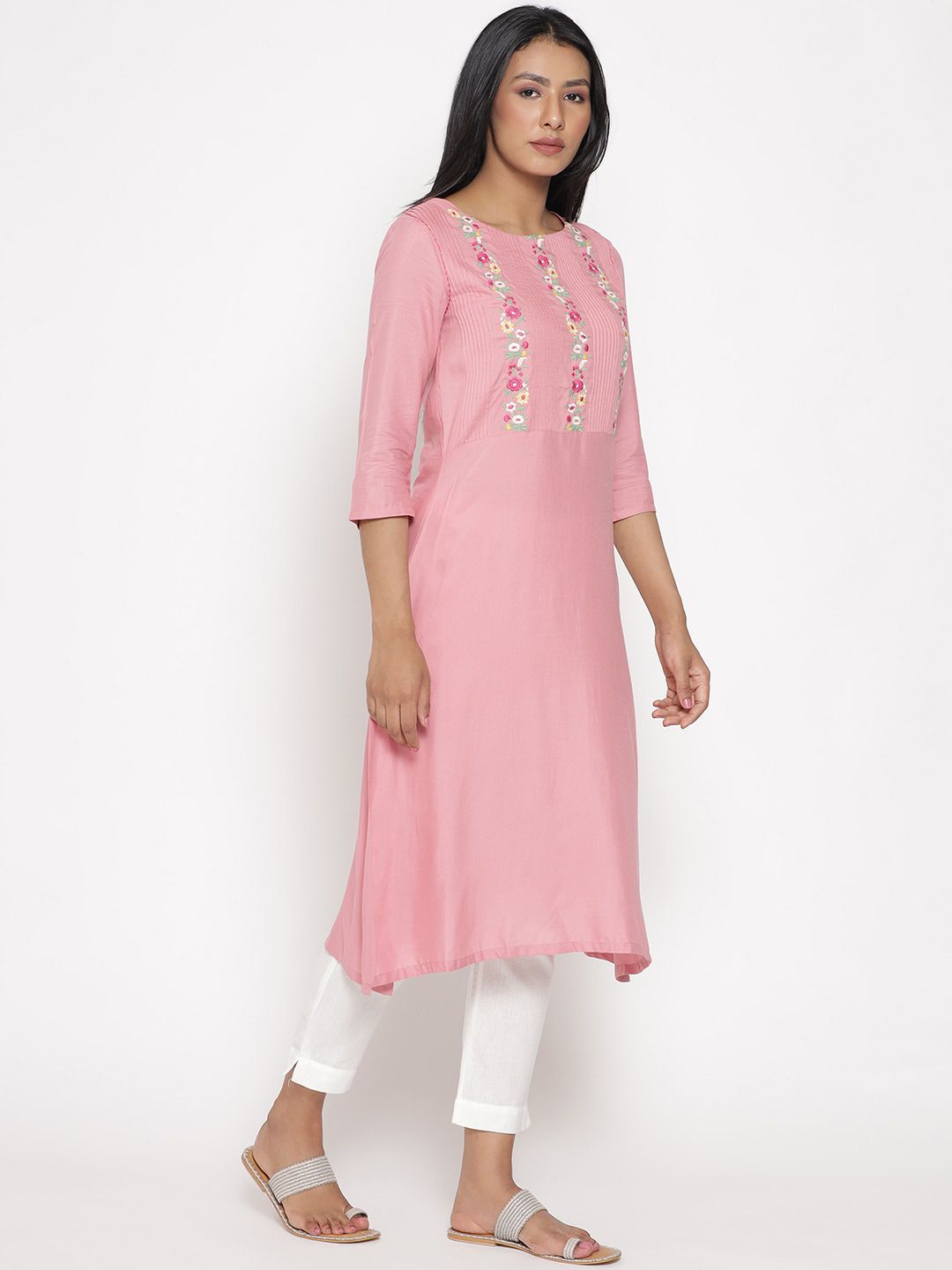 W Women Floral Embroidered Thread Work  Kurta