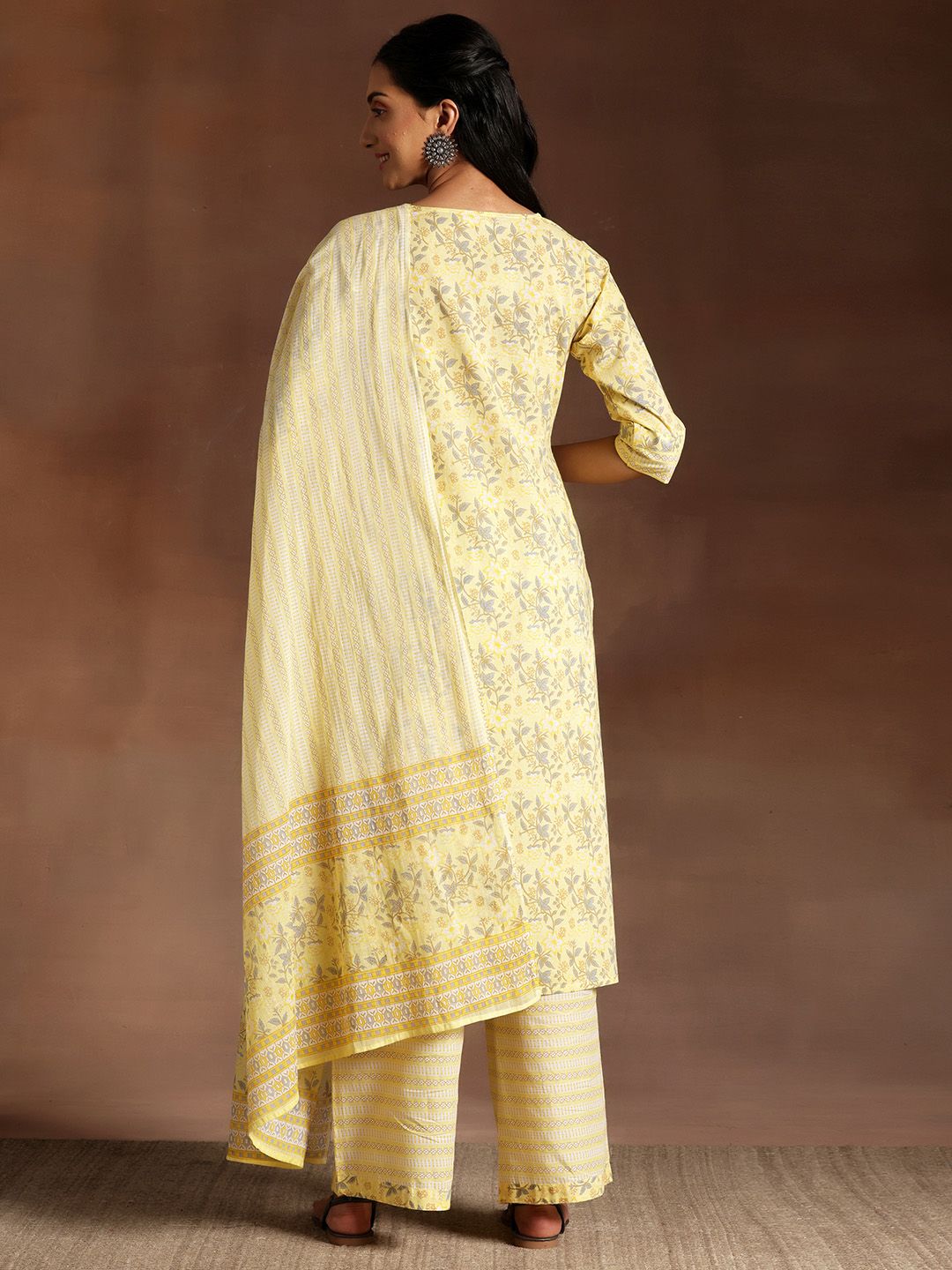Libas Floral Printed Gotta Patti Pure Cotton Kurta dengan Palazzos & Dupatta