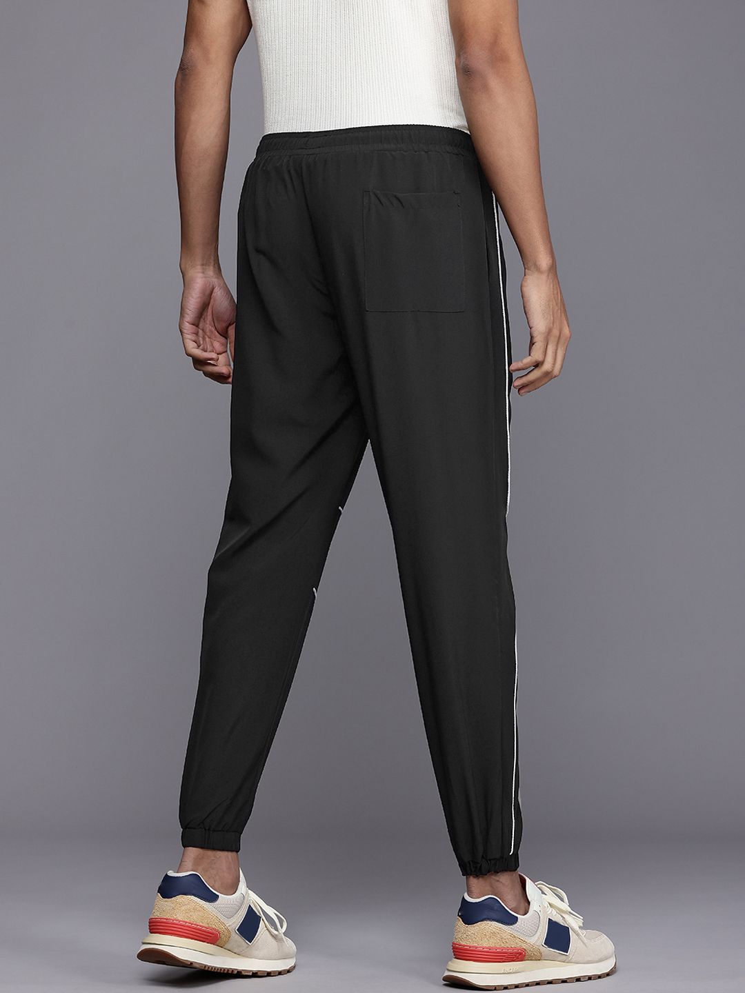 HRX by Hrithik Roshan Men Regular Fit Joggers