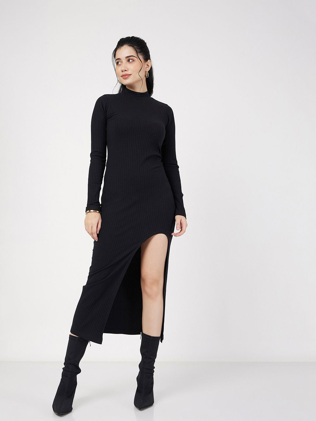 SASSAFRAS Round Neck Cotton Bodycon Midi Dress