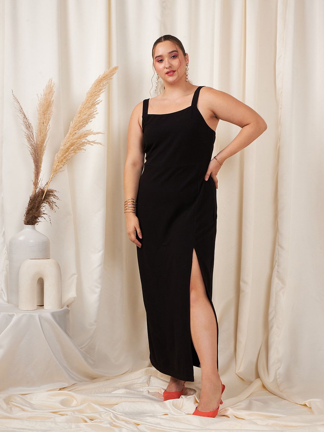 Berrylush Curve Plus Size Black Shoulder Straps Split Thigh Maxi Dress