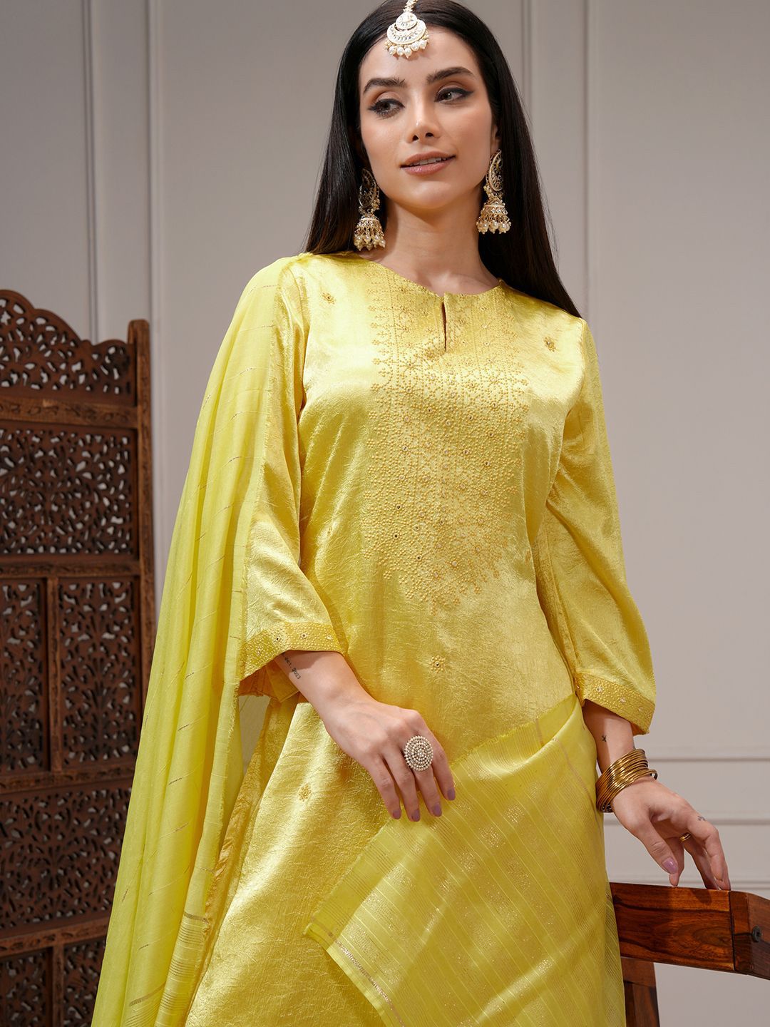 Vishudh Women Lime Embroidered Straight Kurta with Regular Pants and Organza Dupatta