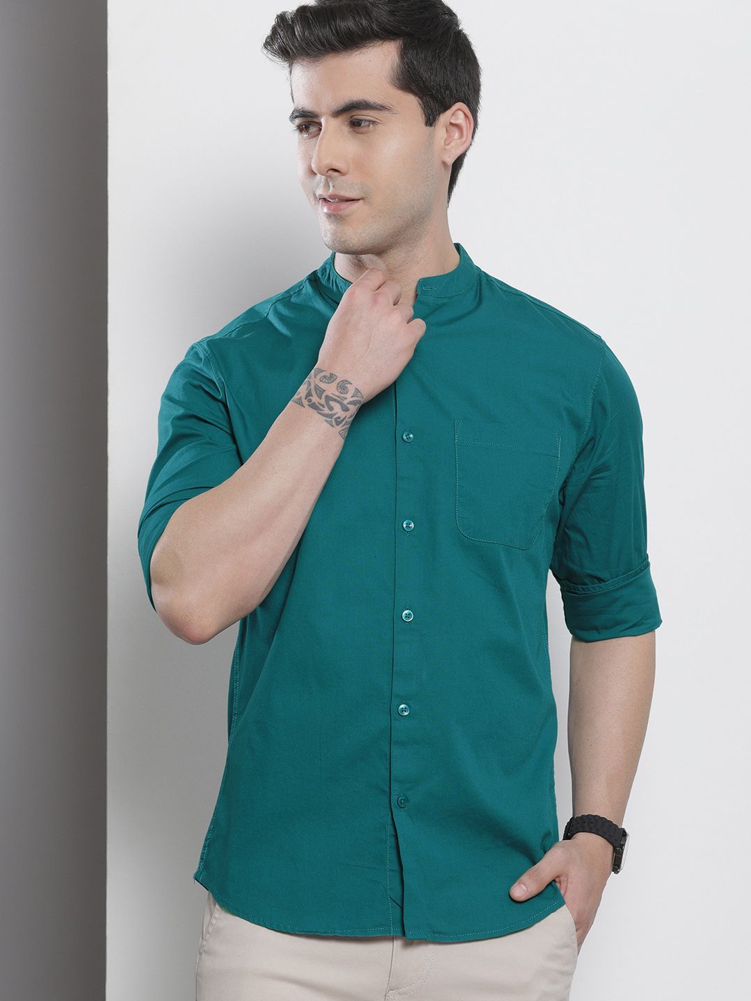 The Indian Garage Co Men Green Solid Cotton Casual Shirt