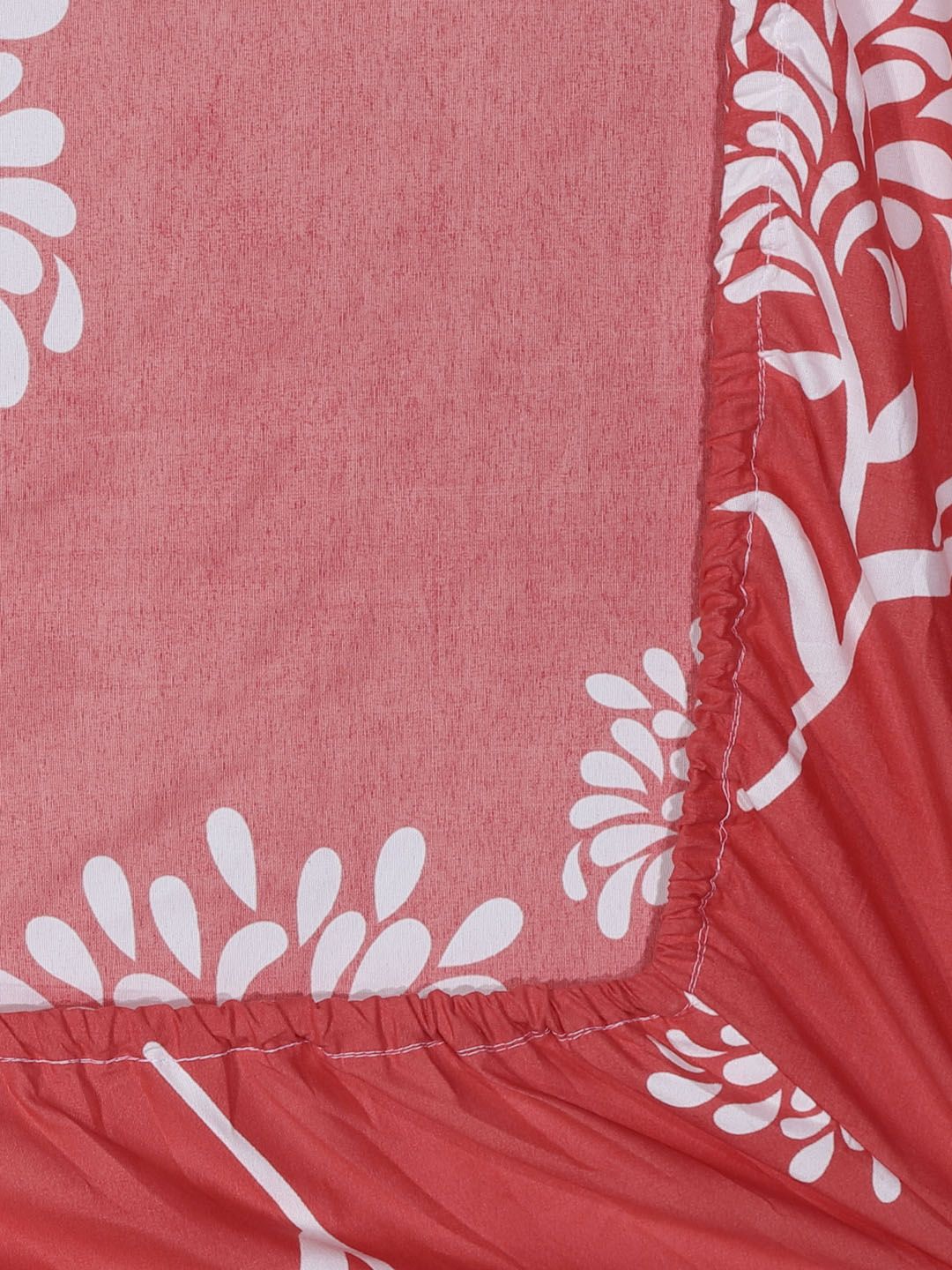 KLOTTHE Floral Printed 300 TC Fitted King Bedsheet with 2 Pillow Covers