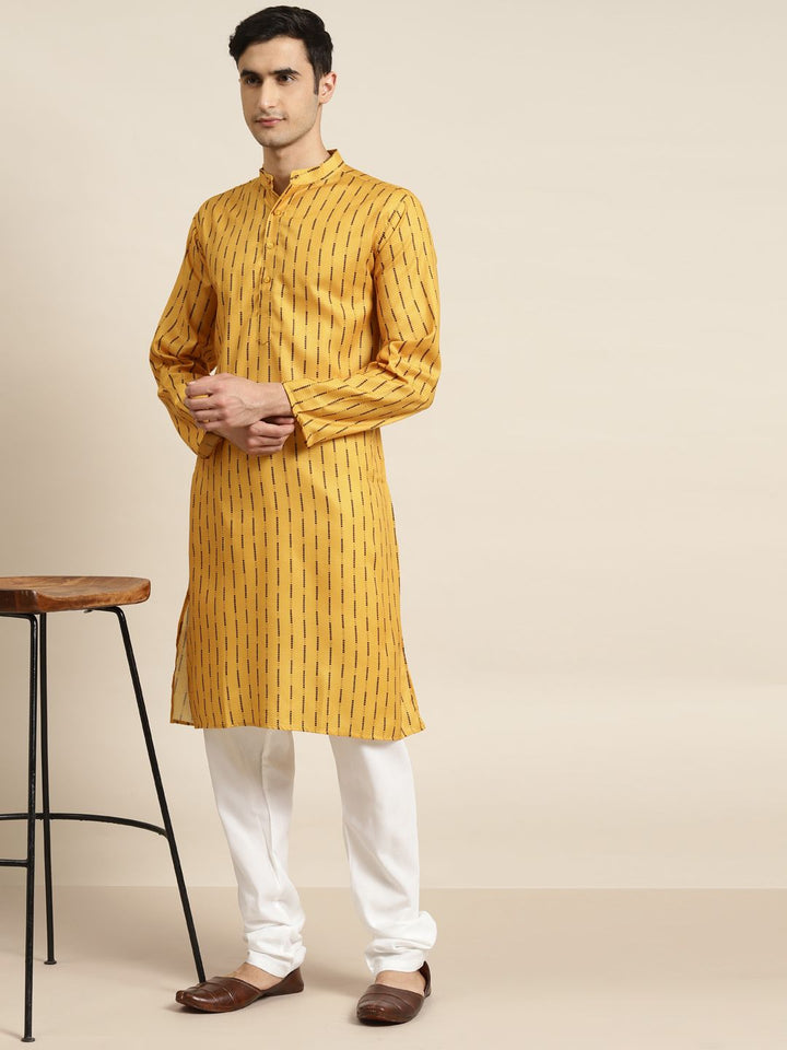 SOJANYA Men Mustard Yellow & Black Geometric Printed Pure Cotton Kurta
