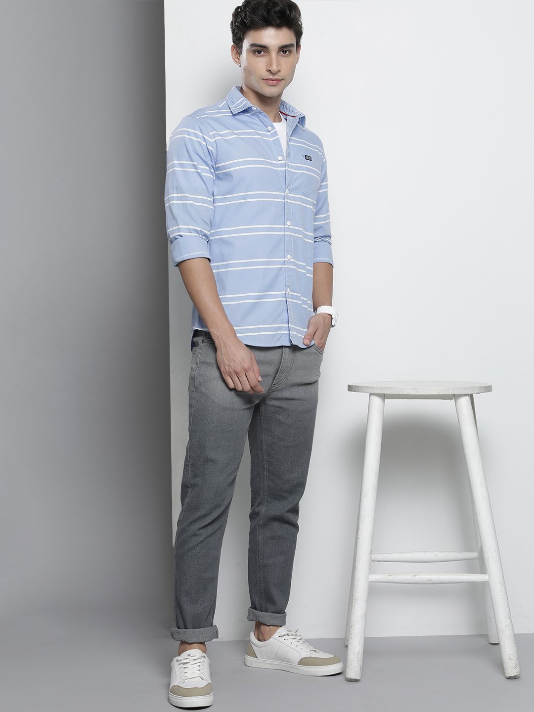 The Indian Garage Co Men Blue & White Horizontal Stripes Striped Cotton Casual Shirt