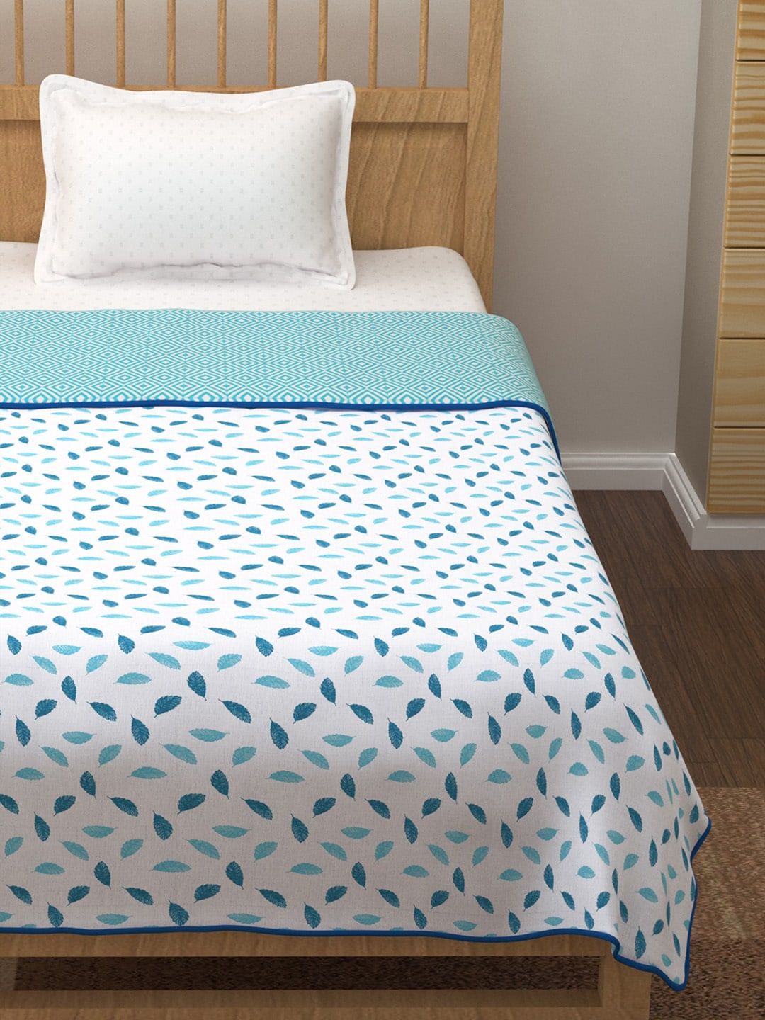 Story@home White & Blue Floral Mild Winter 150 GSM Single Bed Dohar