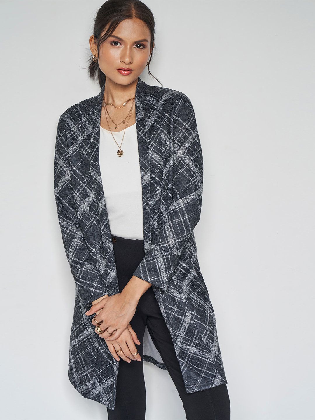 AND Checked Collarless Long Sleeves Longline Shrug