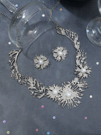 SOHI Silver-Plated Pearls-Studded Jewellery Set